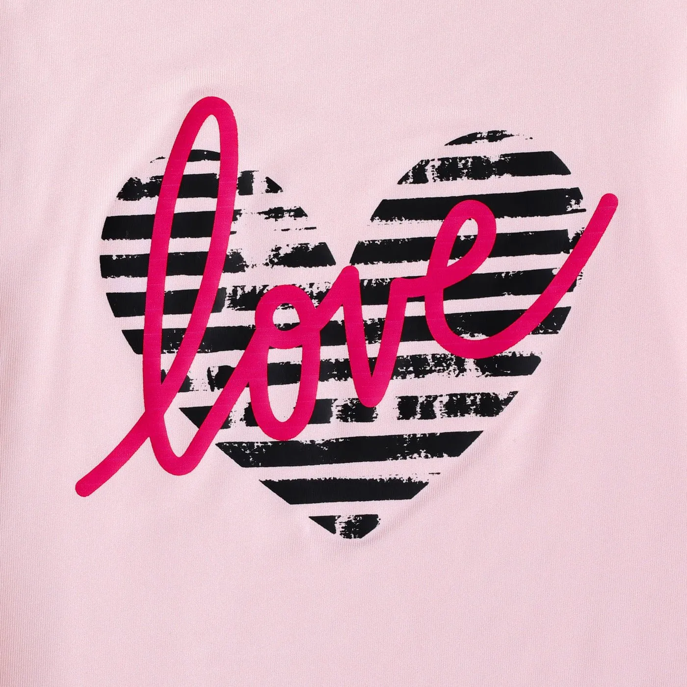 2-piece Kid Girl Letter Heart Print Pink Tee and Colorblock Capri Pants Set