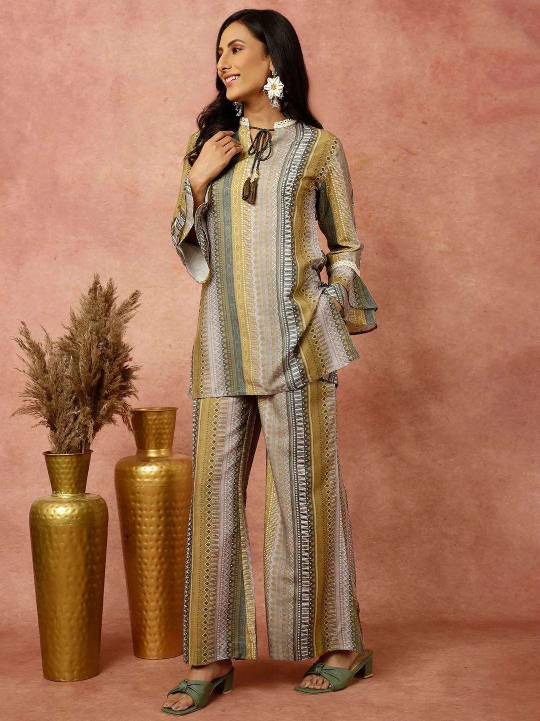 Green Geometric Printed Short Kurta With Palazzo Co-ord Set