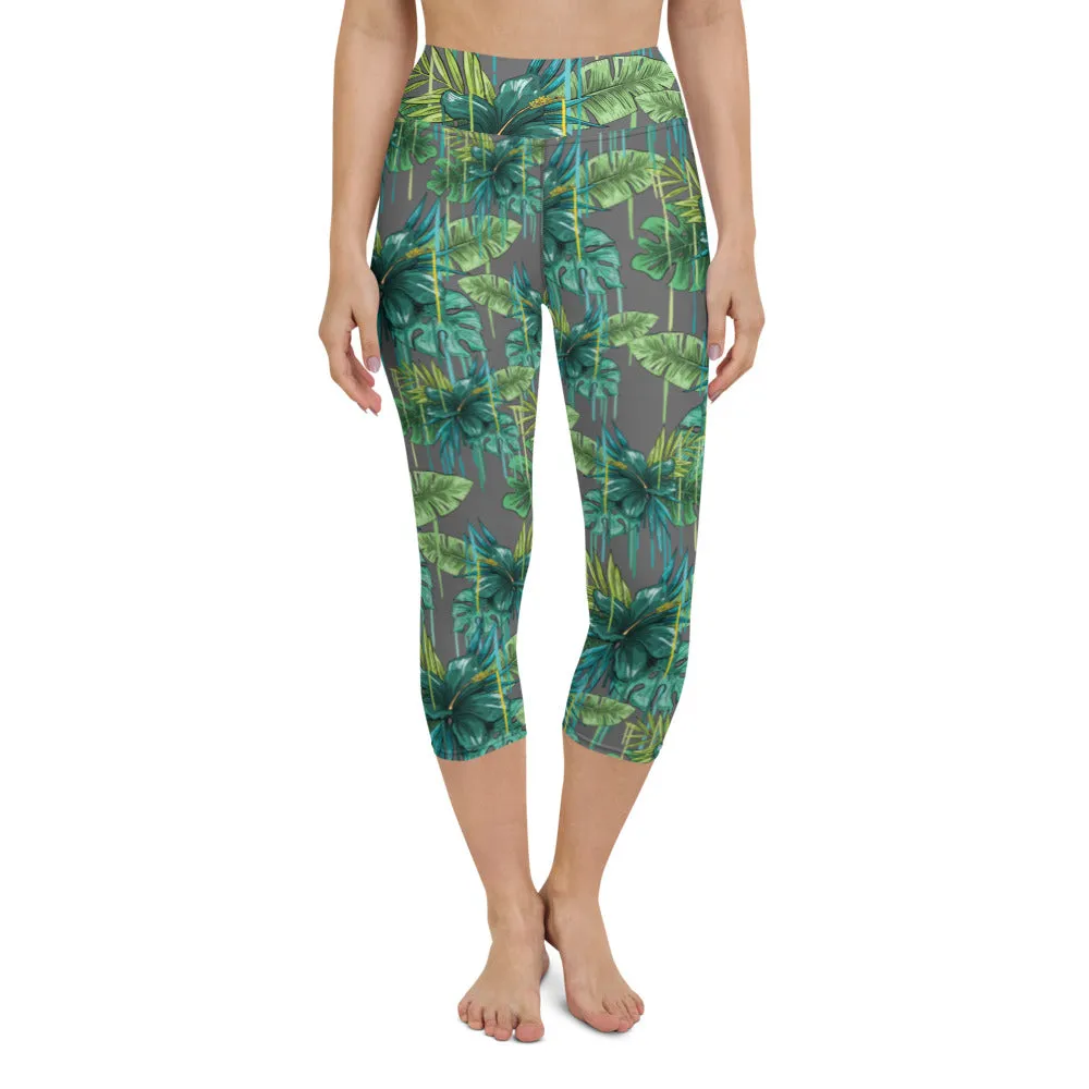 Grey Tropical Yoga Capri Leggings, Hawaiian Style Tropical Print Yoga Capri Leggings-Made in USA/EU/MX