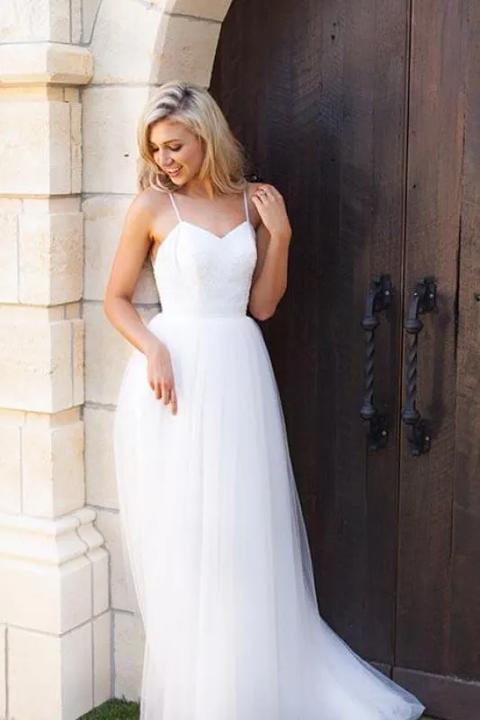 Hot Summer Boho Beach Tulle Spaghetti Straps Wedding Dress