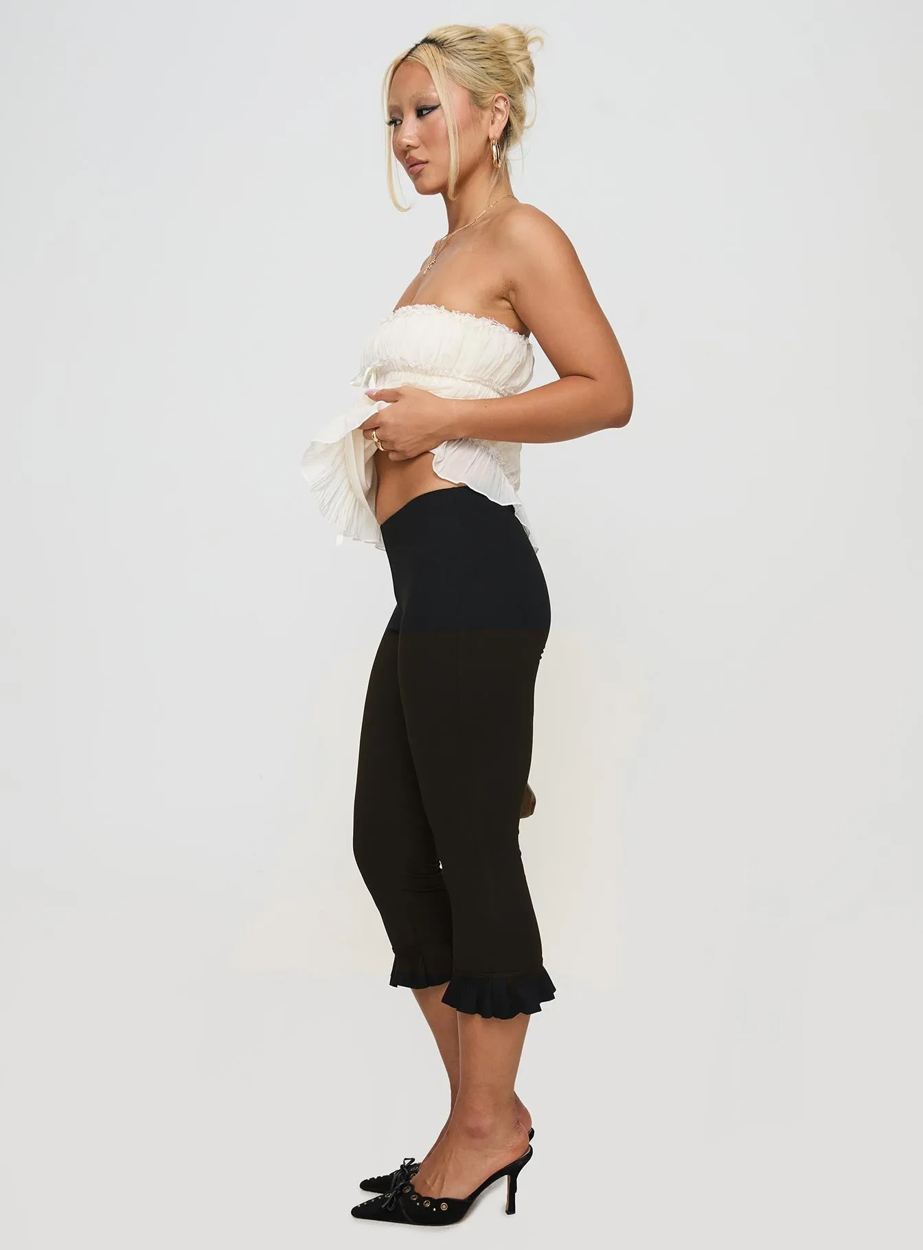Witchcraft Capri Pants Black