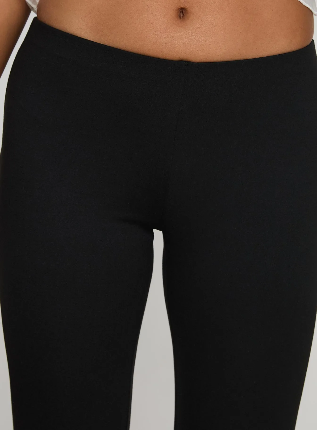 Witchcraft Capri Pants Black